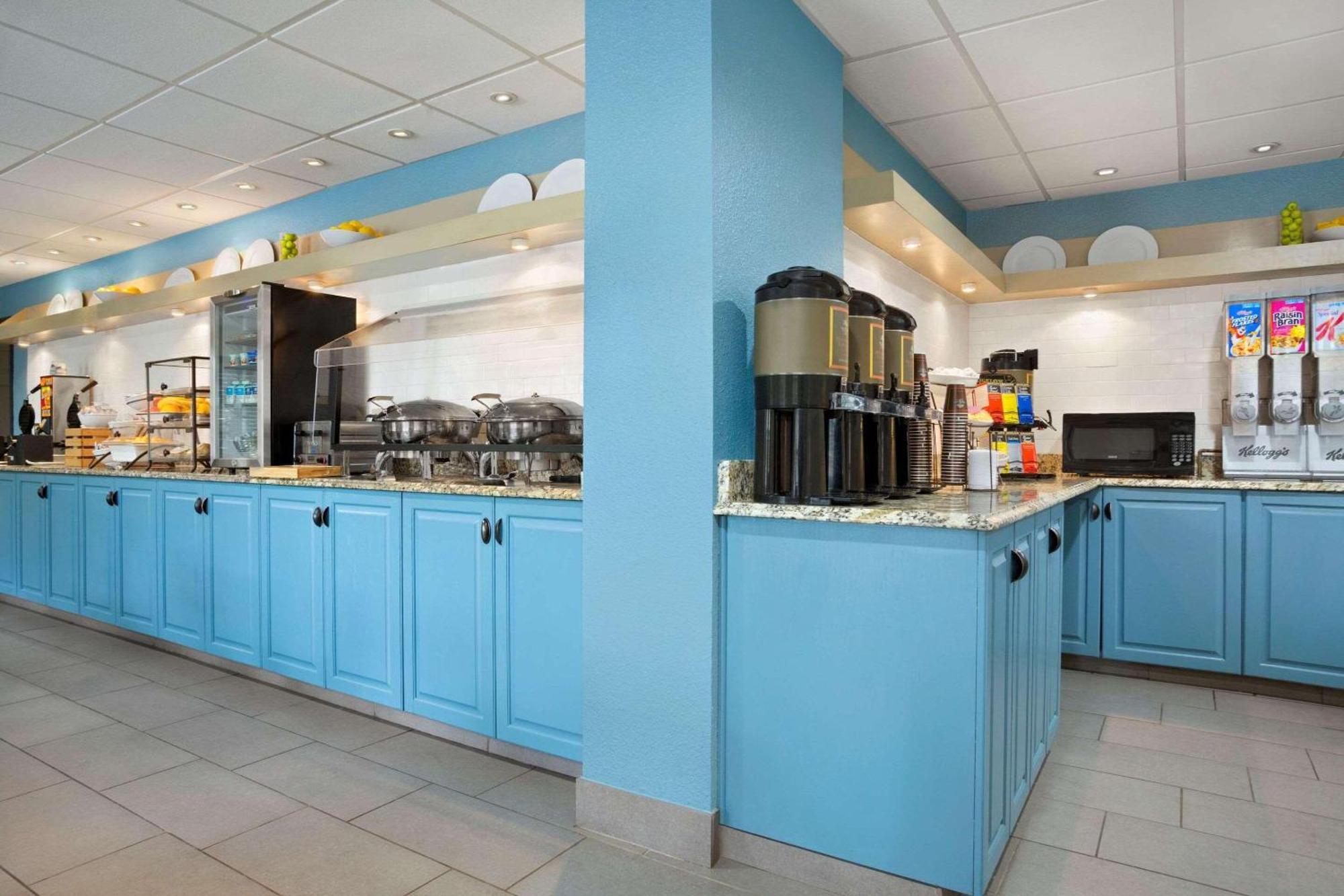 Country Inn & Suites By Radisson, Charlotte University Place, Nc Exteriör bild